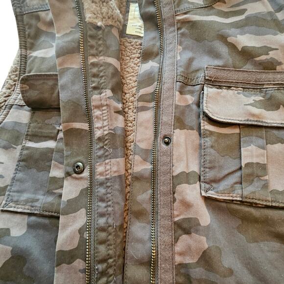 Sonoma womens Camo sherpa lined utlitliy vest size XL - Picture 2 of 9